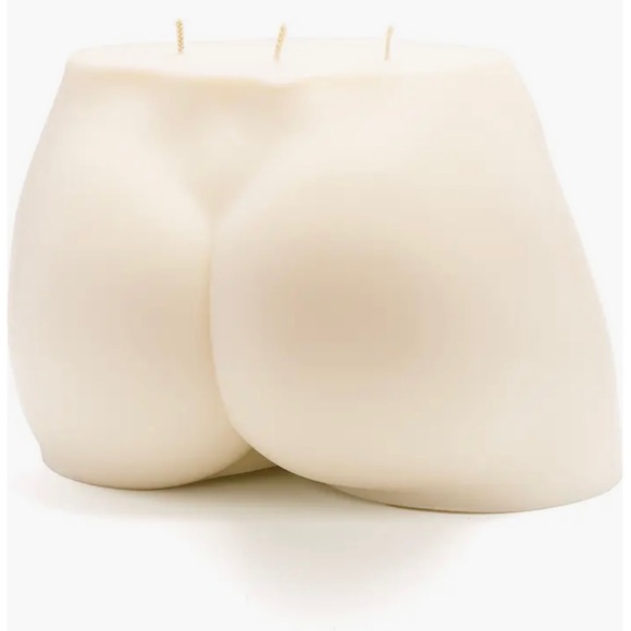 CAIYU CANDLE Le Derrière Candle in White - Picture 1 of 11